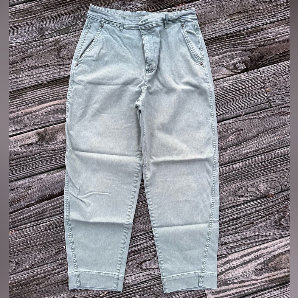 GAP High Rise Barrel Khaki Pants - Light Green
